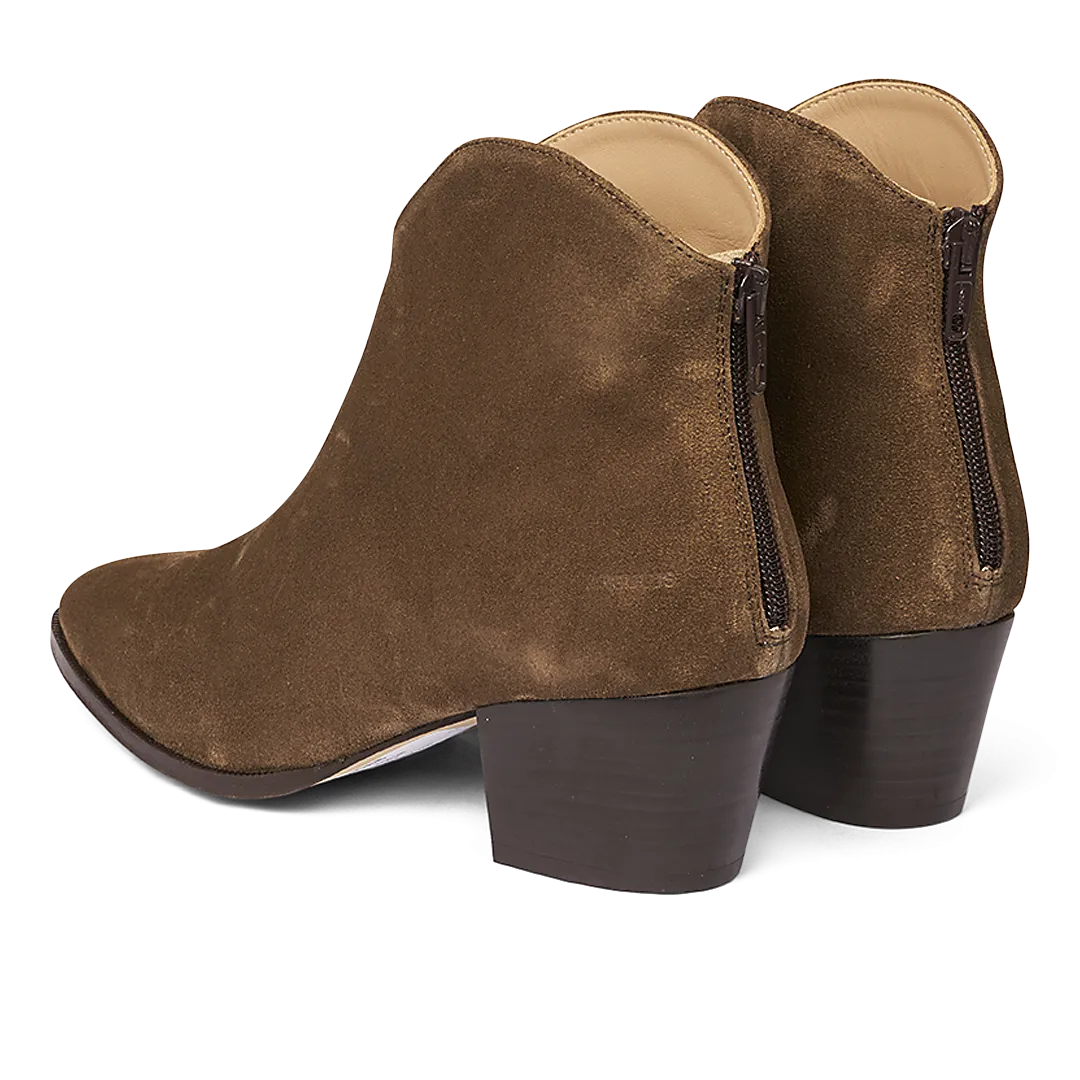 Ankle boot with heel