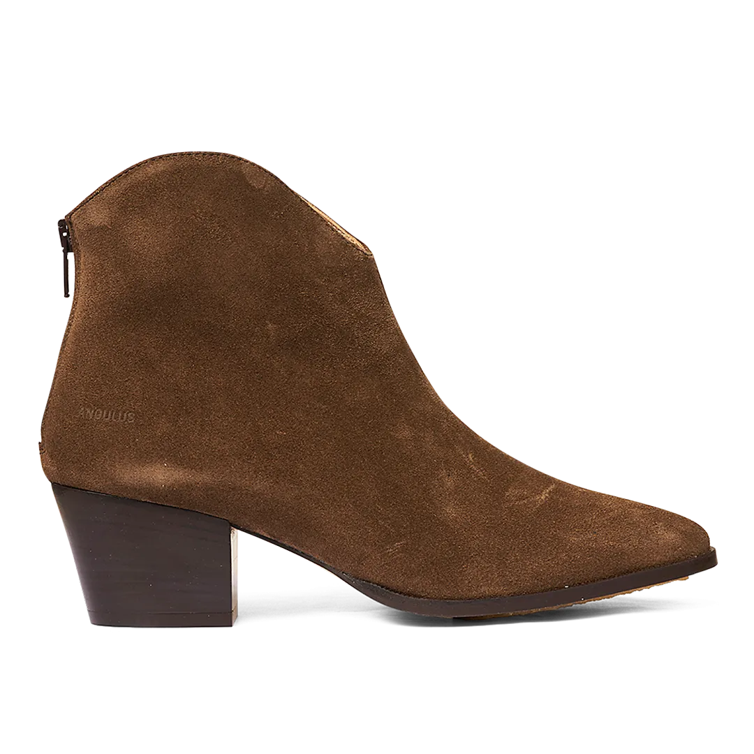 Ankle boot with heel