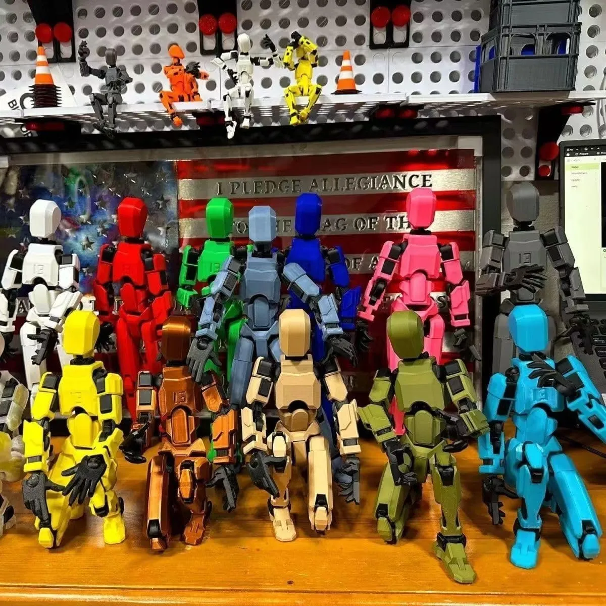 (Assembly Completed)-Titan 13 Action Figure,Lucky Robot 13 Action Figure Set,Nova 13 Action Figures,3D Printed Multi-Jointed Movable Robot Figure,Multiple Accessories (Assembly Completed,5pcs)