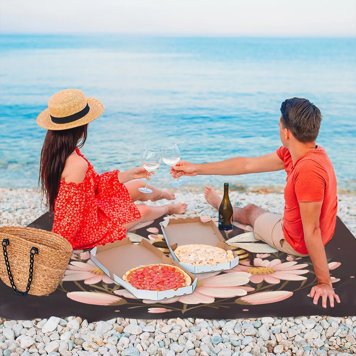 Beach Blanket, Cute Bee Sandproof Beach Mat, Waterproof Quick Drying Sand Free Mat with 4 x Ground Spikes for Outdoor Travel Camping Hiking, Daisy Bees 68 x 59 in