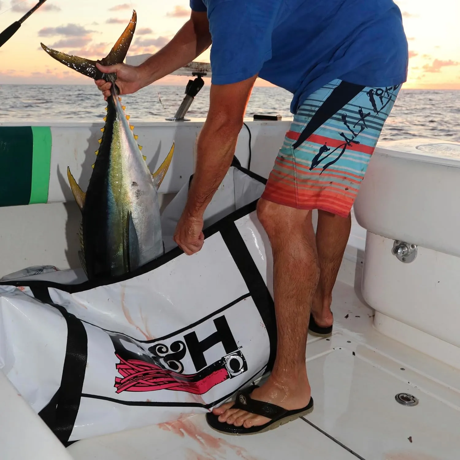 C&H Lures Tournament Fish Bag, X-Large Billfish 40 in x 88 in / 101 cm x 223.5 cm, with Dual Zippers & Drain Plug, White