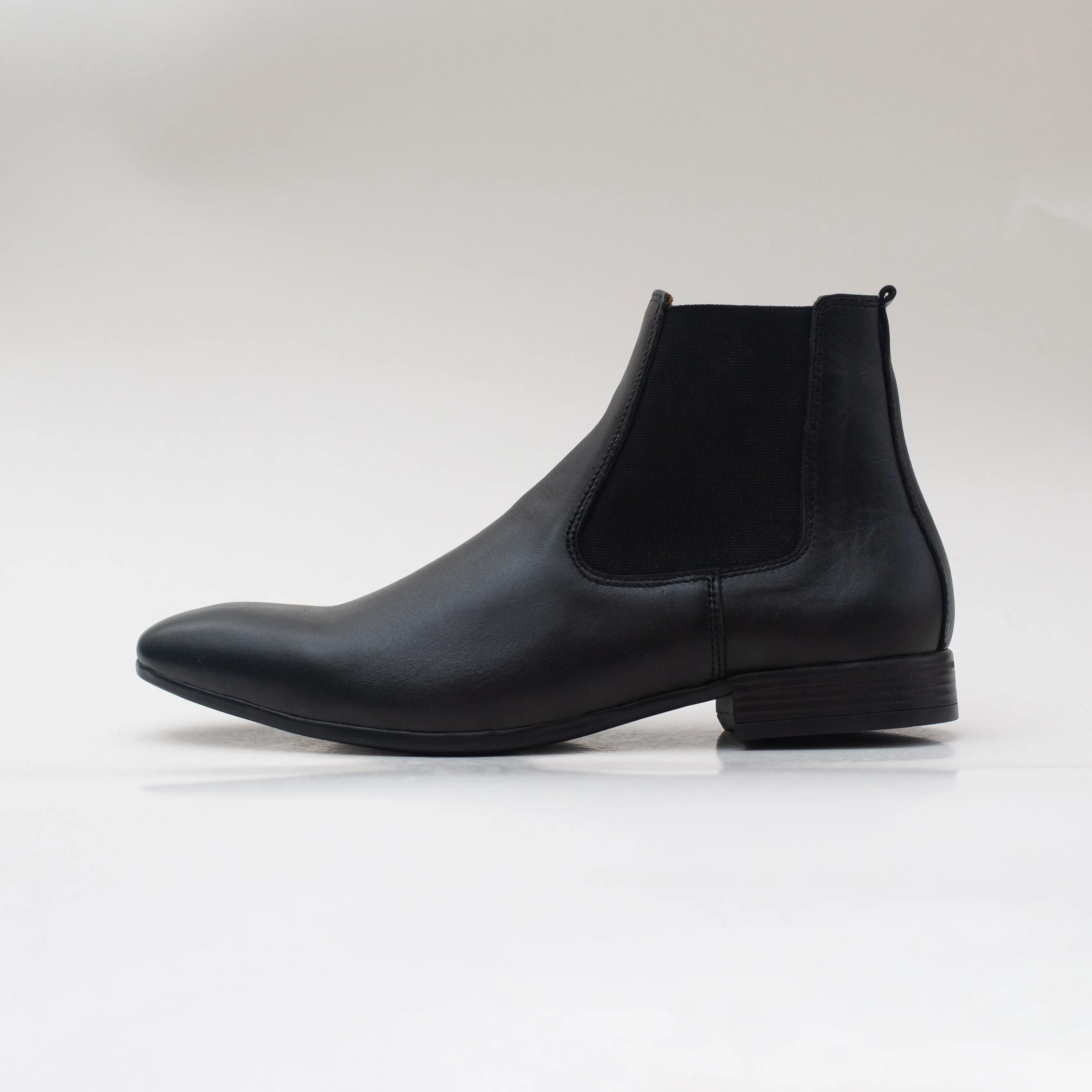 Chelsea Plain Black