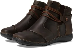 Clarks Women's Un Loop Up Ankle Boot