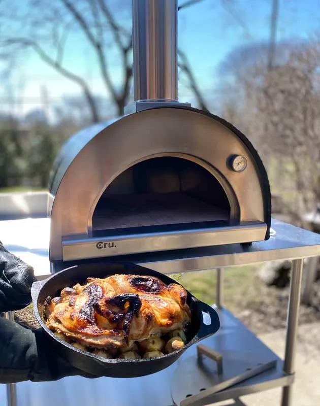 Cru Ovens Champion Outdoor Wood-Fired Pizza Oven - CRUOCHG1