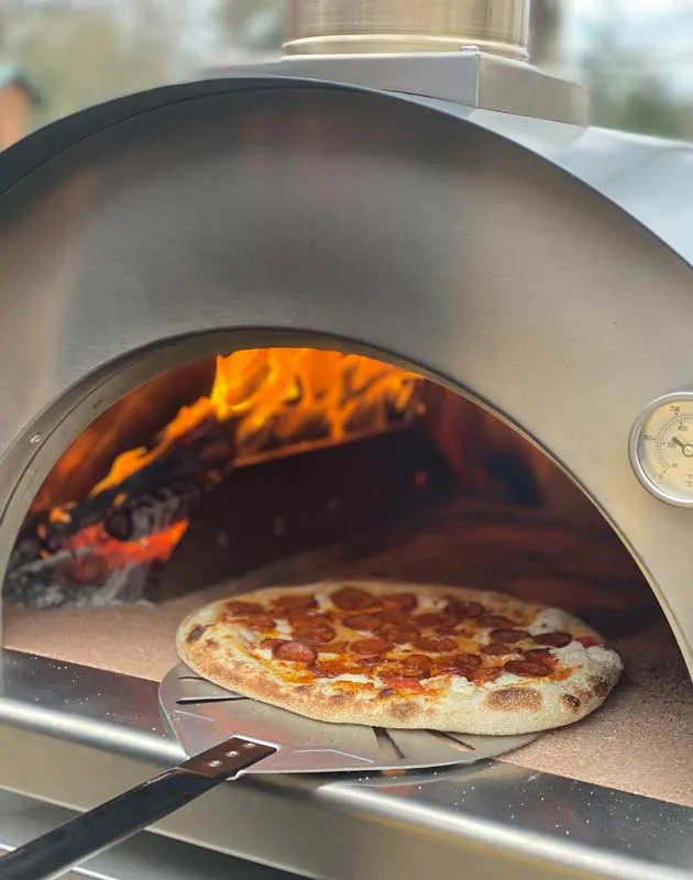 Cru Ovens Champion Outdoor Wood-Fired Pizza Oven - CRUOCHG1