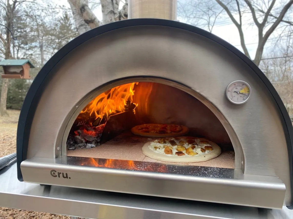 Cru Ovens Champion Outdoor Wood-Fired Pizza Oven - CRUOCHG1
