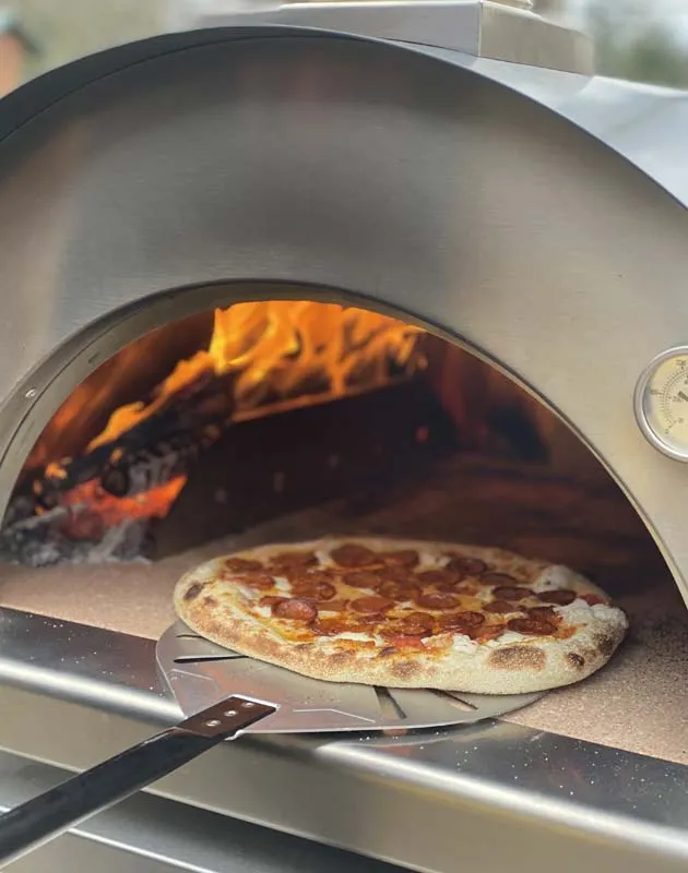 Cru Ovens Champion Outdoor Wood-Fired Pizza Oven - CRUOCHG1