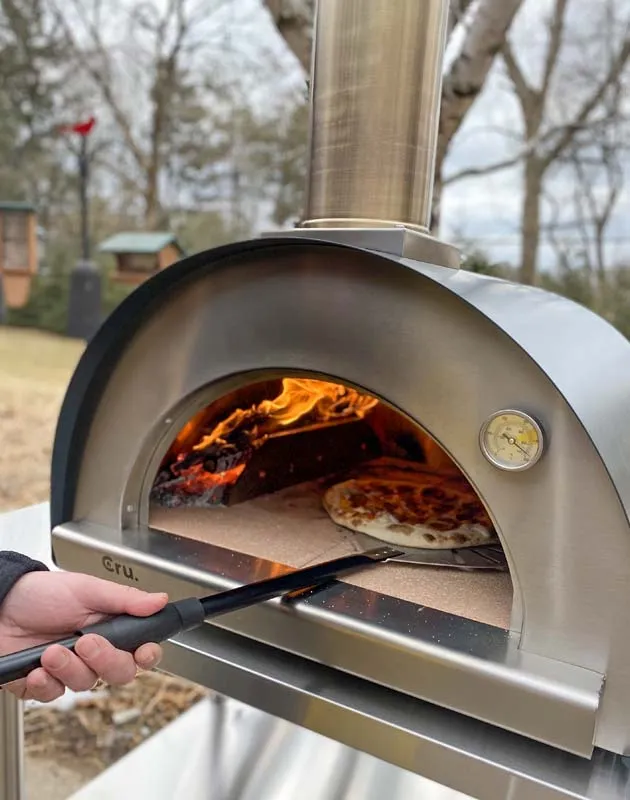 Cru Ovens Champion Outdoor Wood-Fired Pizza Oven - CRUOCHG1