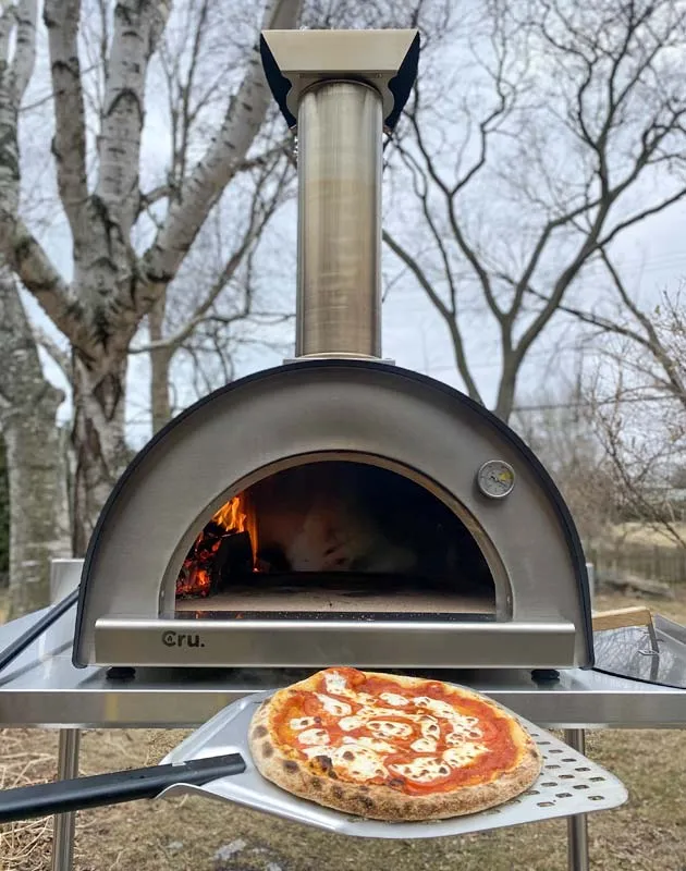 Cru Ovens Champion Outdoor Wood-Fired Pizza Oven - CRUOCHG1