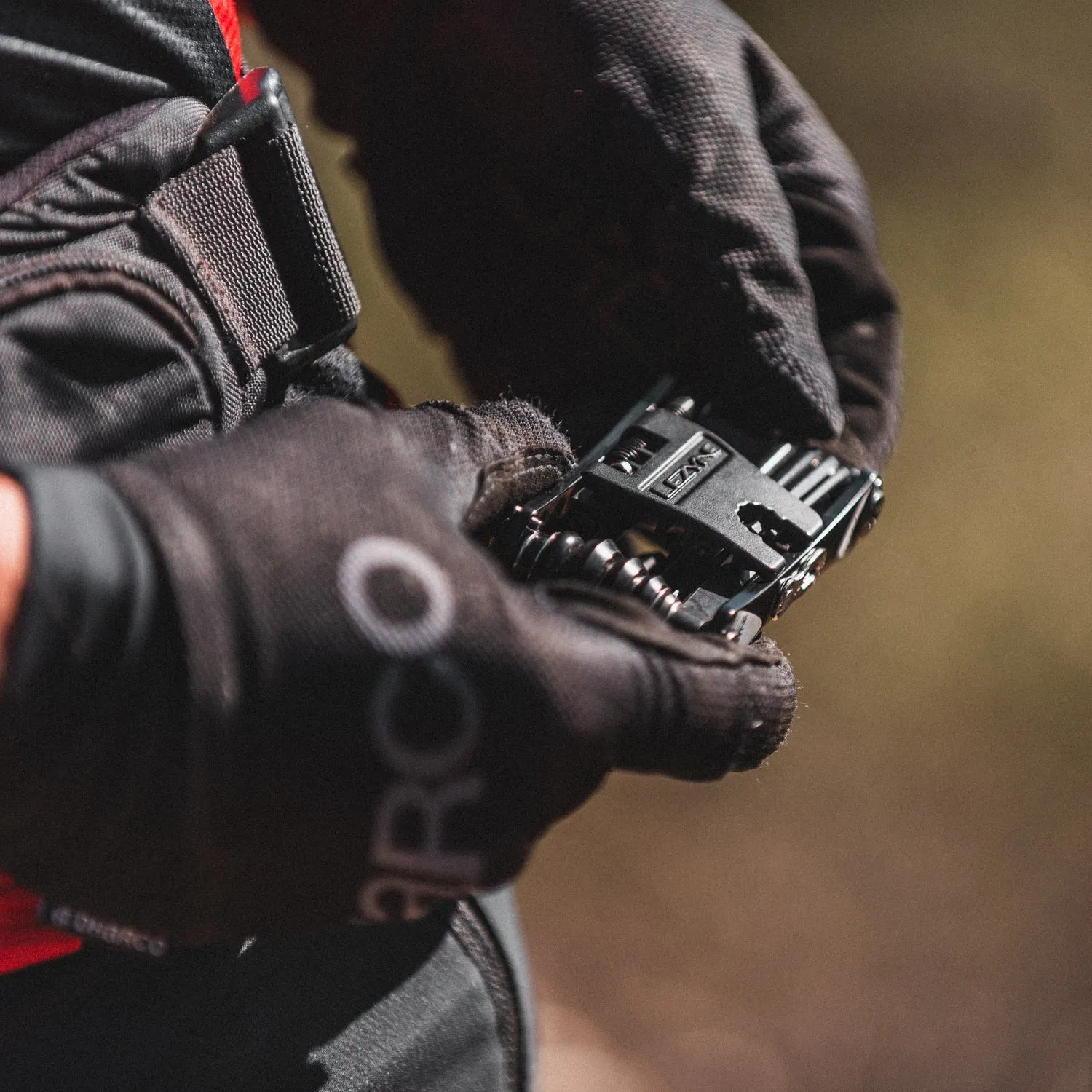 Lezyne RAP II CO2 Bike Multi Tool 25 in 1. High Performance Compact Bike Tool (1-MT-RAP-V325T04)