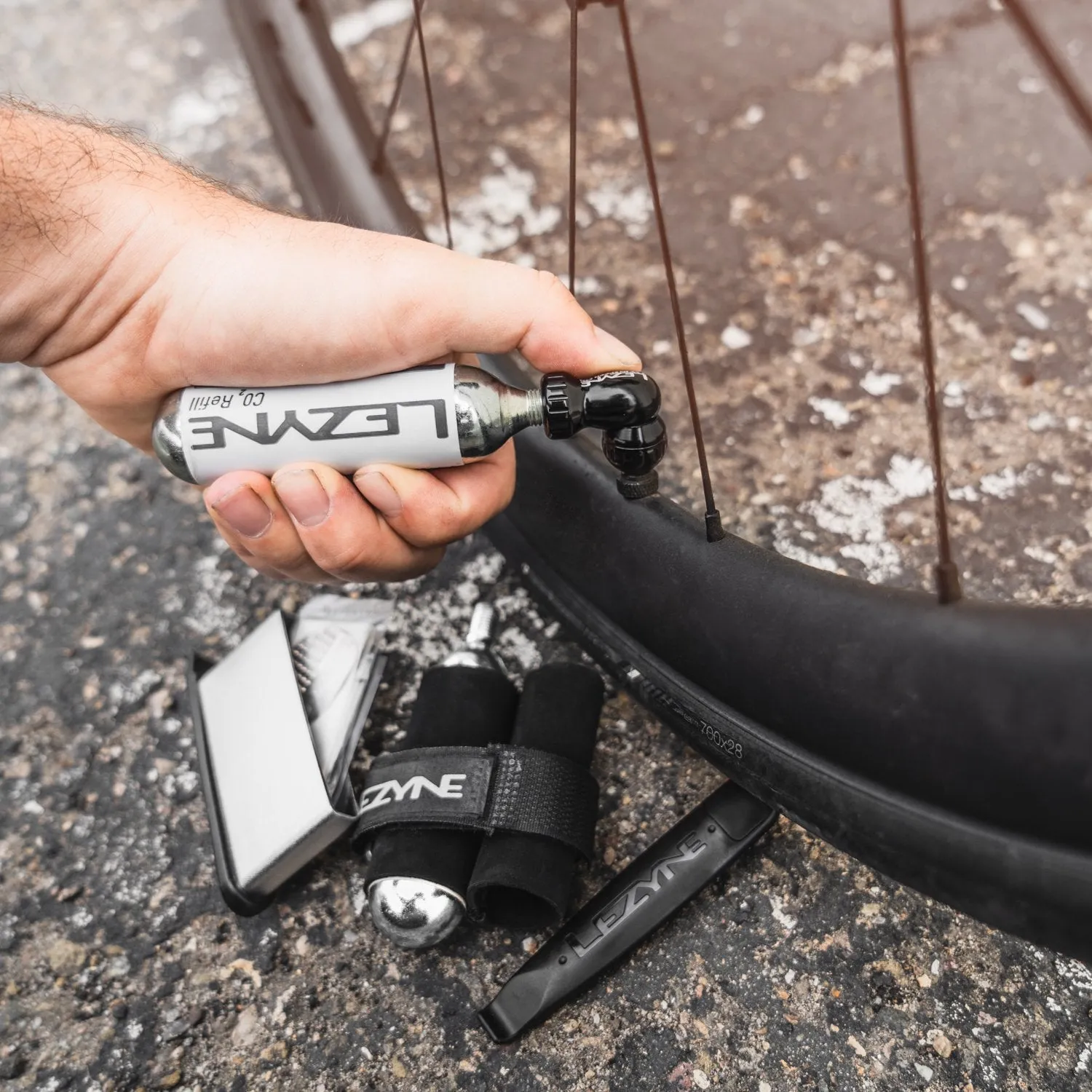 Lezyne Twin Kit Bicycle C02 & Tire Repair Kit. Includes Twin Speed CO2 Inflator, 2 Threaded CO2 Cartridges 25g, and Lever Kit
