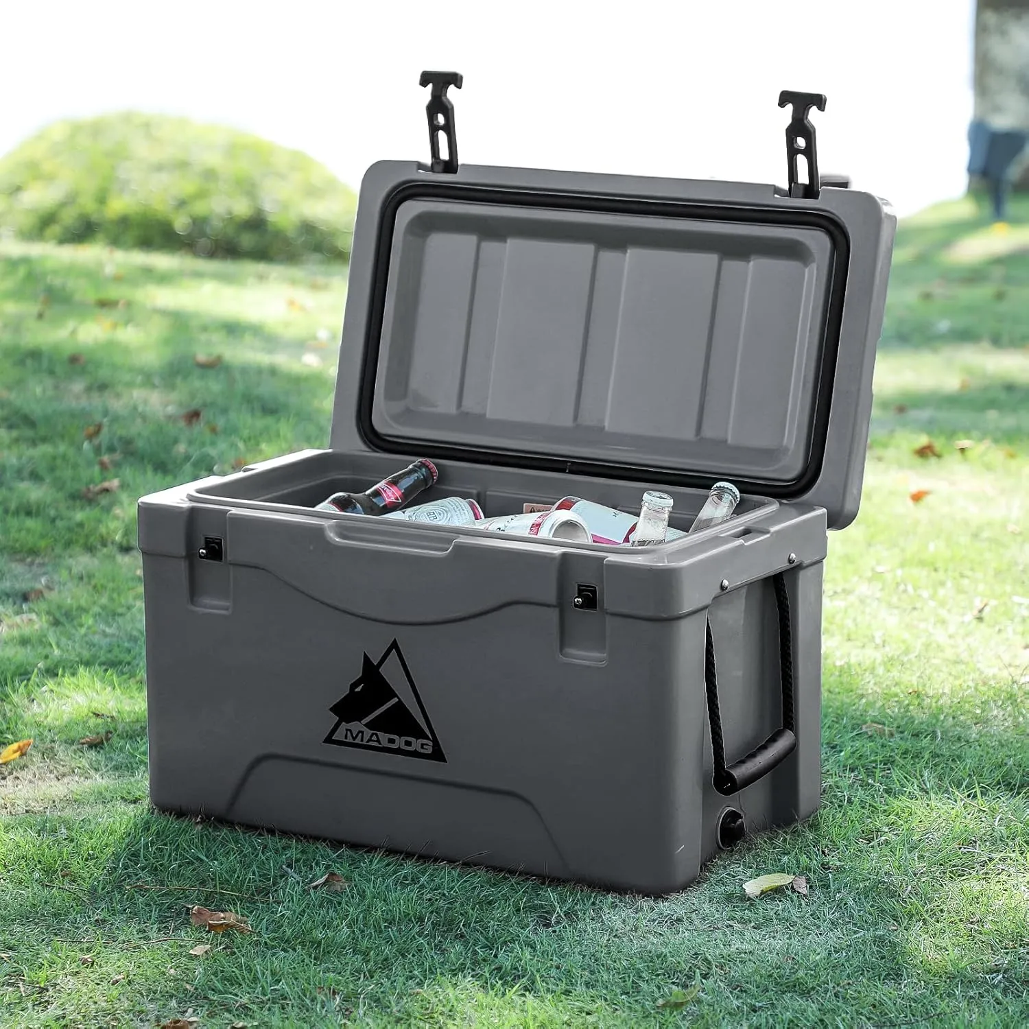 MADOG Portable Beach Cooler, Leak-Proof Travel Hard Cooler for 5-7 Days Ice Retention, LLDPE Portable Compact Coolers, Great for Beach, Picnic, Fishing and Camping