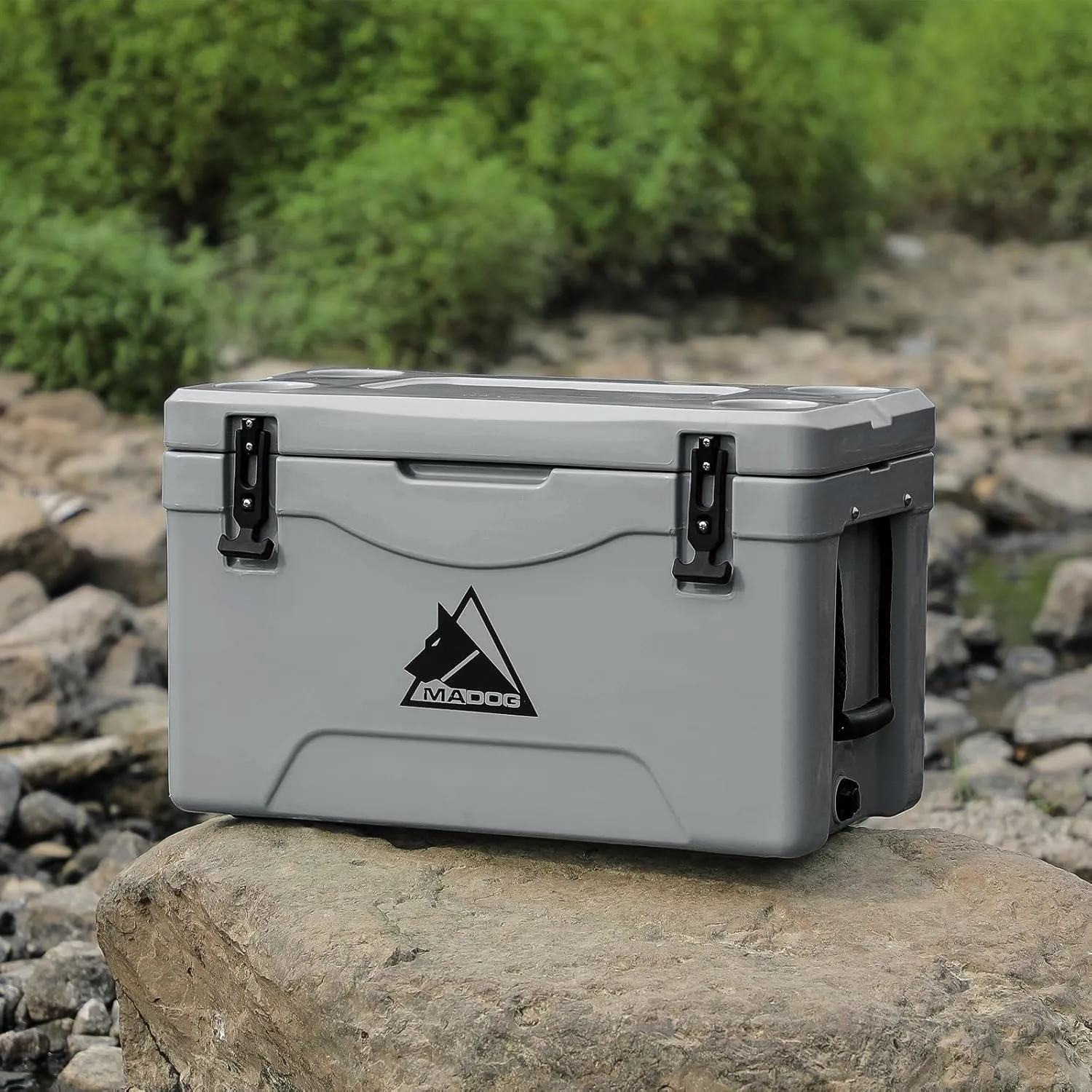 MADOG Portable Beach Cooler, Leak-Proof Travel Hard Cooler for 5-7 Days Ice Retention, LLDPE Portable Compact Coolers, Great for Beach, Picnic, Fishing and Camping