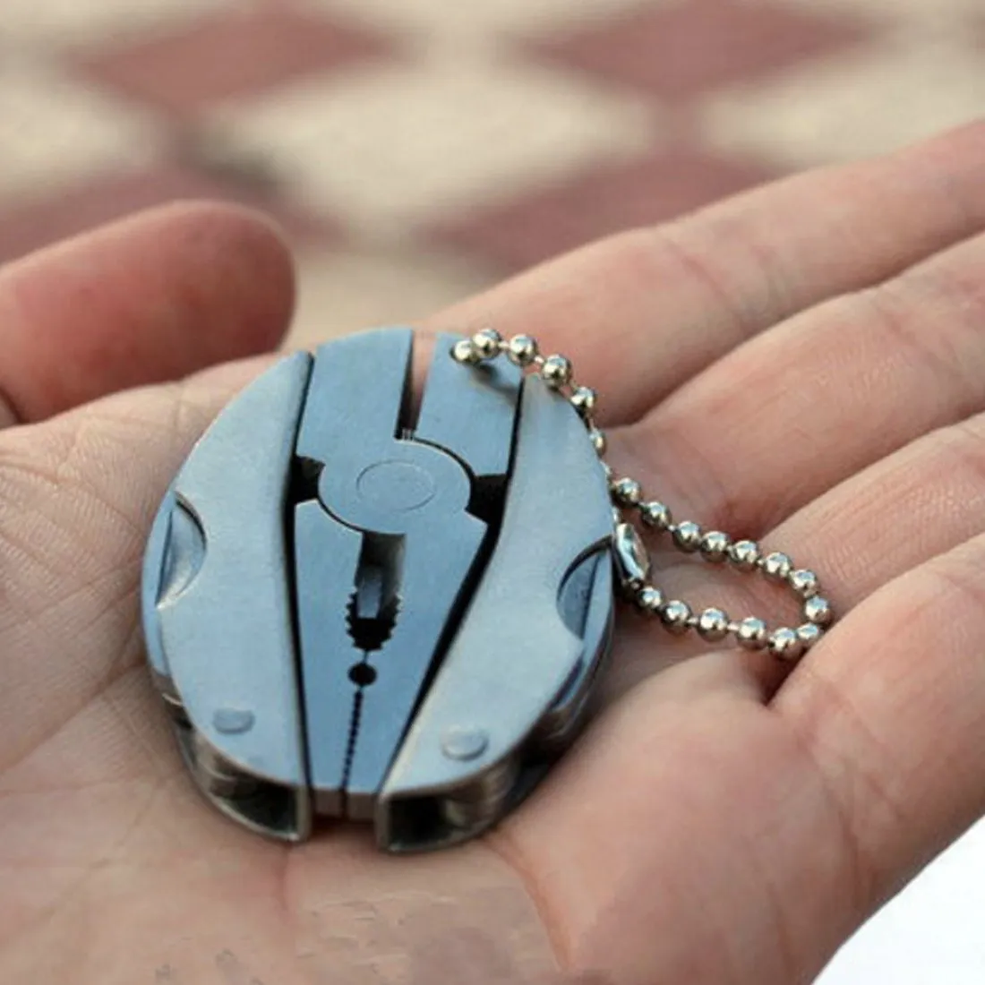PORTABLE FOLDING PLIER MULTI-TOOL