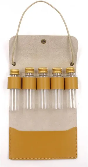Portable Spice Bag for Travel, Camping Spice Kit with 5 Jars, Foldable Leather Spice Holder Seasoning Storage Bag, Condiment Container Set for Outdoor Picnic BBQ, Yellow, Small