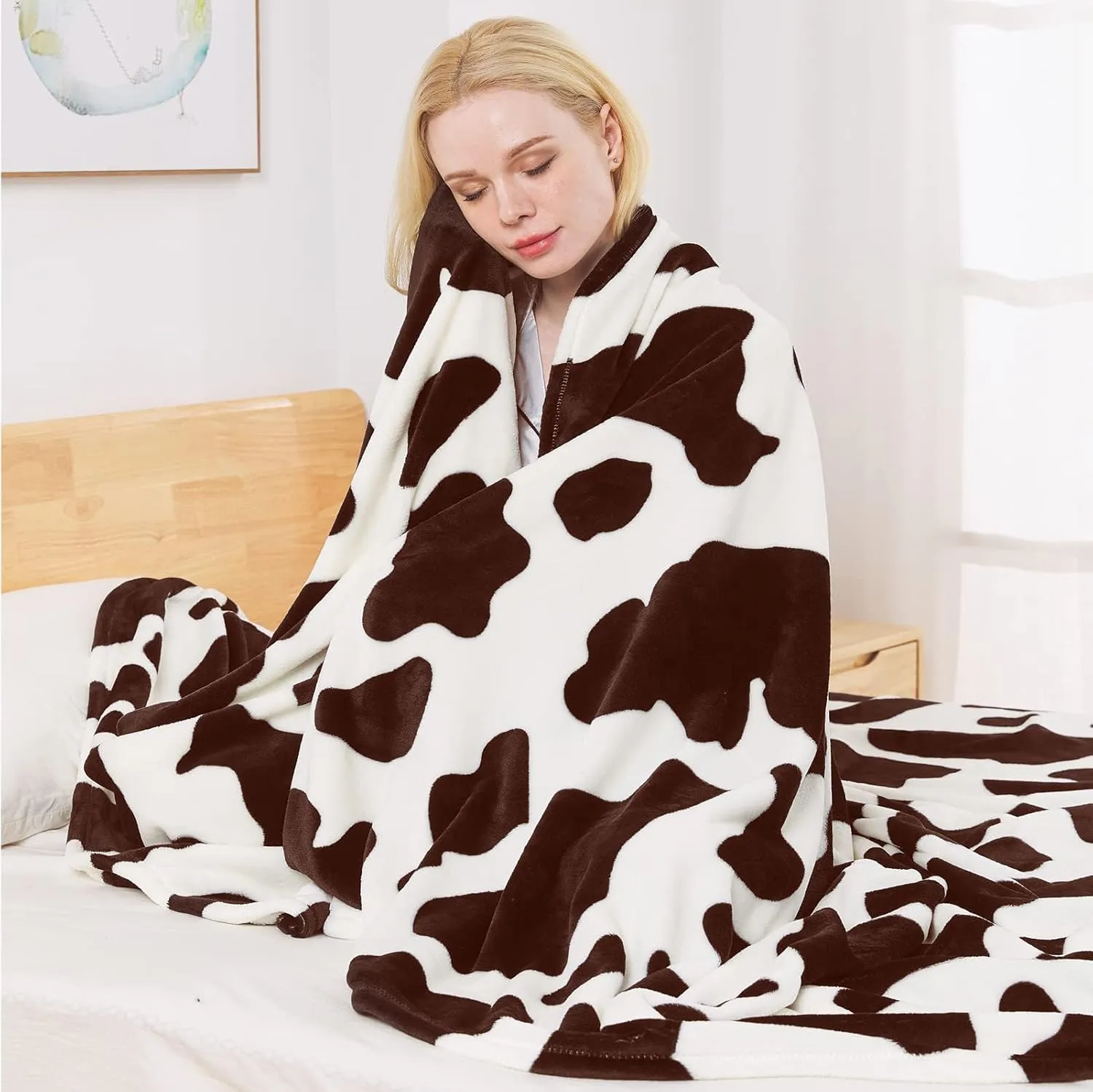 Richave Fleece Cow Print Blanket for All Season - Premium Lightweight Anti-Static Brown and Ivory Queen/Full Size Blankets, Bedroom Decor 90" x 90"(Brown Cow)