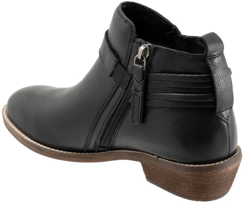 SoftWalk Women's Reade Chelsea Boot