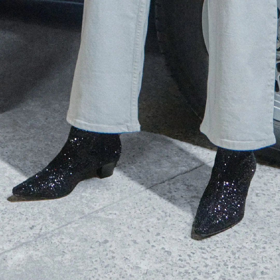 Sparkling glitter ankle boot