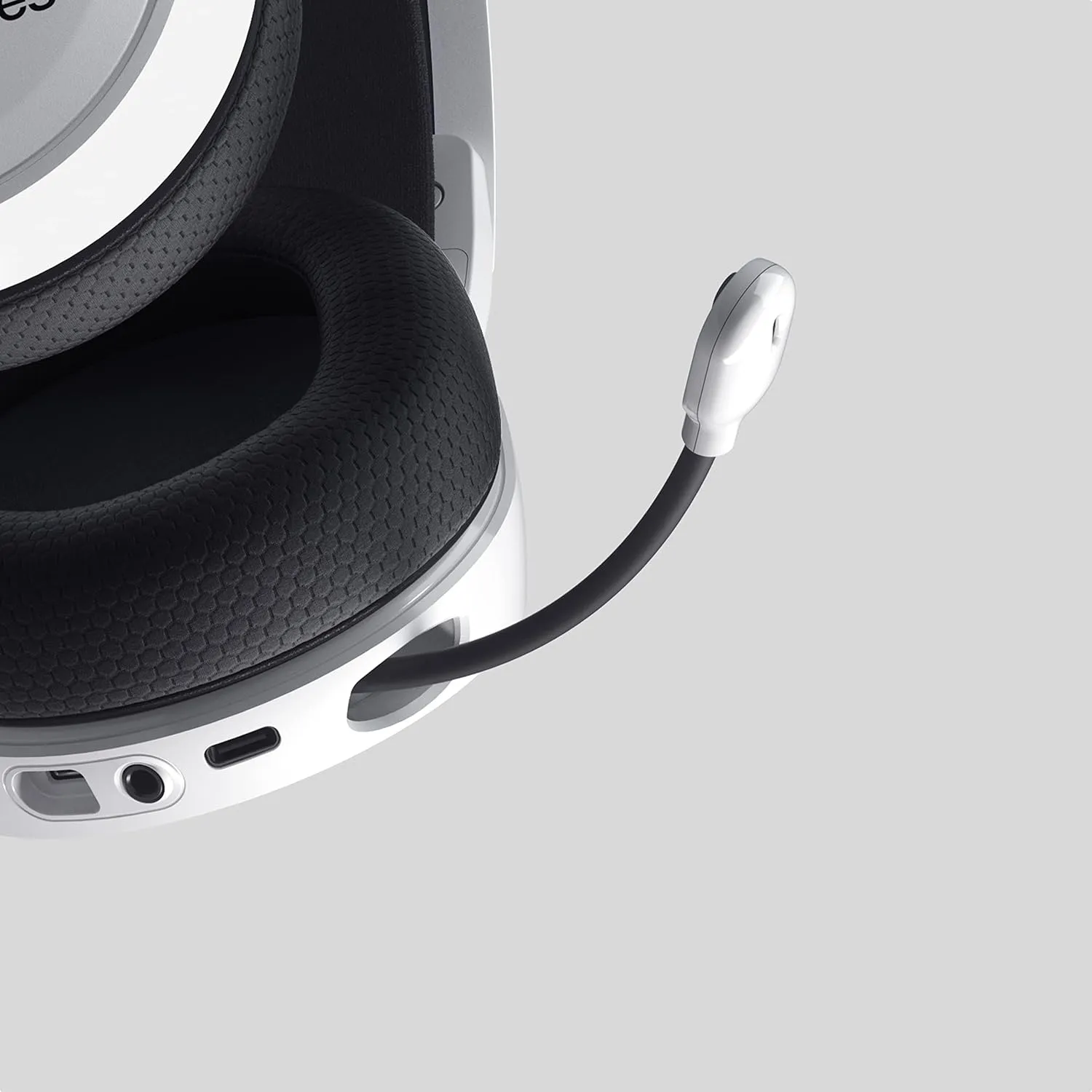 SteelSeries Arctis 7  Wireless Gaming Headset – Lossless 2.4 GHz – 30 Hour Battery Life – USB-C – 7.1 Surround – For PC, PS5, PS4, Mac, Android and Switch – White