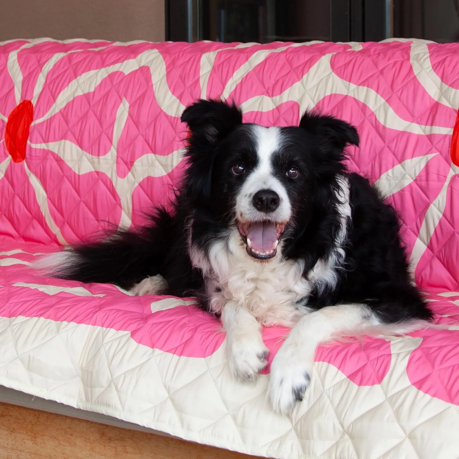 The Daisy Everywhere Blanket - Waterproof and Oeko TEX® Standard 100