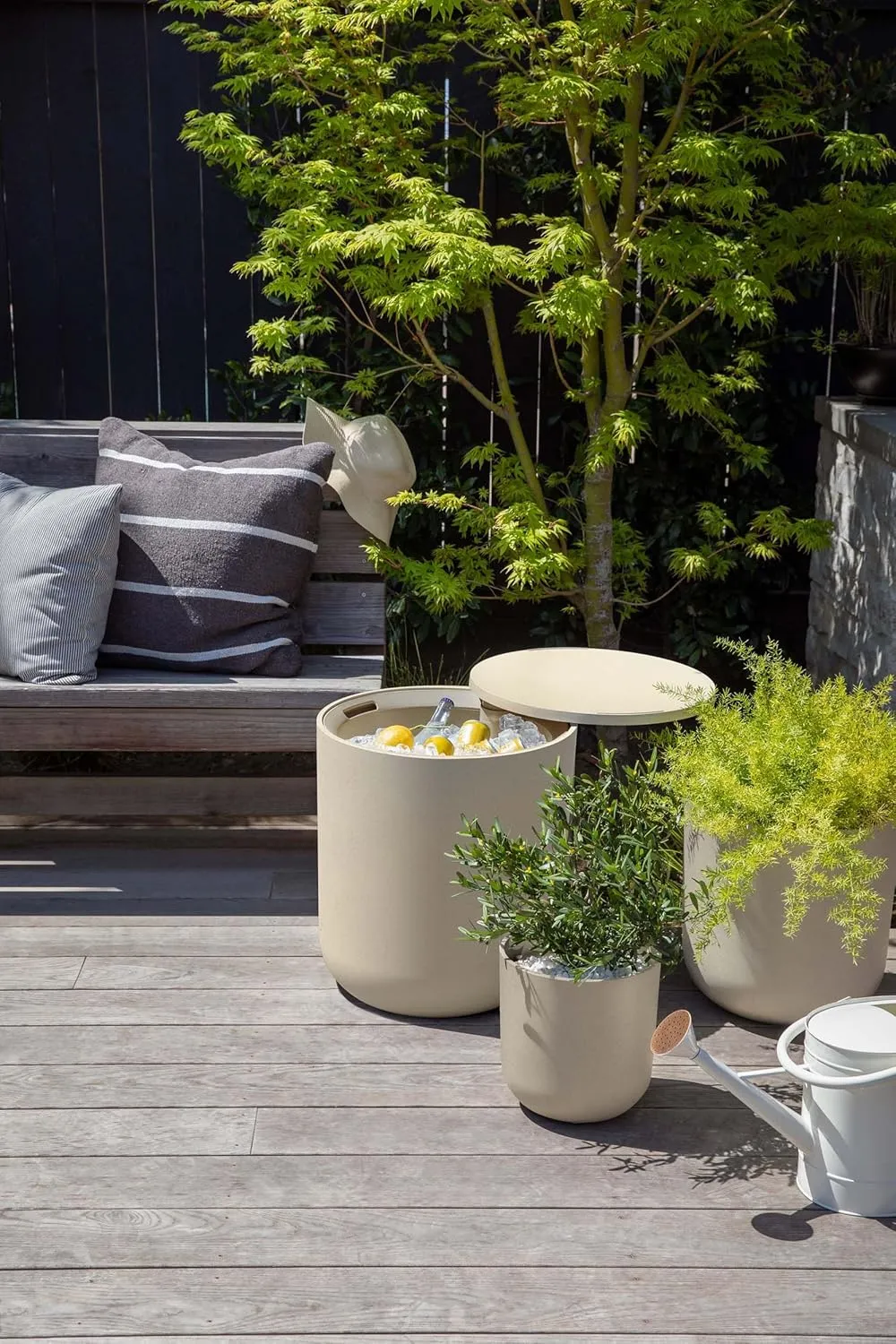 Veradek Outdoor Kona Chill Side Table - 2 in 1 - Designed for use as Outdoor Side Table, Patio Decor and Ice Chest
