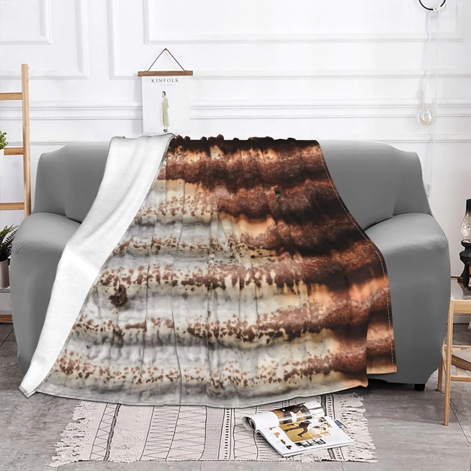 Vintage Rusty Metal Light 60"X50" Flannel Blanket - 100% Soft Polyester, Lightweight and Warm, Suitable for Families, Camping, Travel