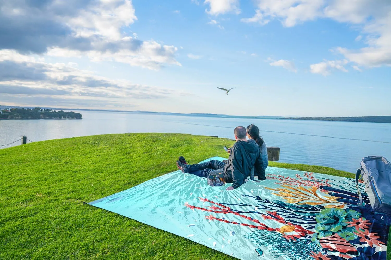 WEKAPO Beach Blanket Waterproof Sandproof Oversized, Extra Large Beach Mat Sand Free, Lightweight & Compact Sand Free Mat with 6 Stakes & 4 Corner Pockets